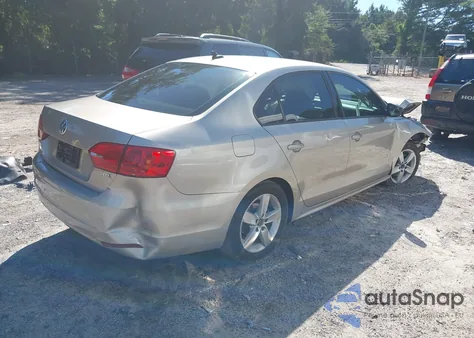 2014 Volkswagen Jetta 2.0L Tdi Value Edition from USA, damaged, VIN 3VWLL7AJ3EM293155